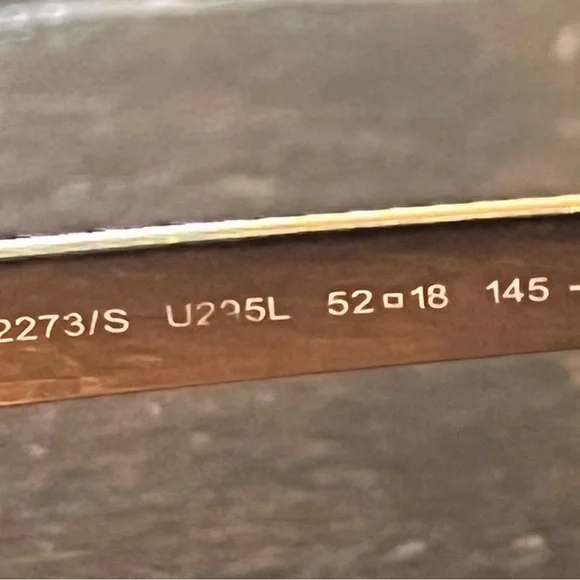 Gucci Pearl White with Gold Women's Sunglasses made In Italy. Fair condition. - Picture 4 of 6